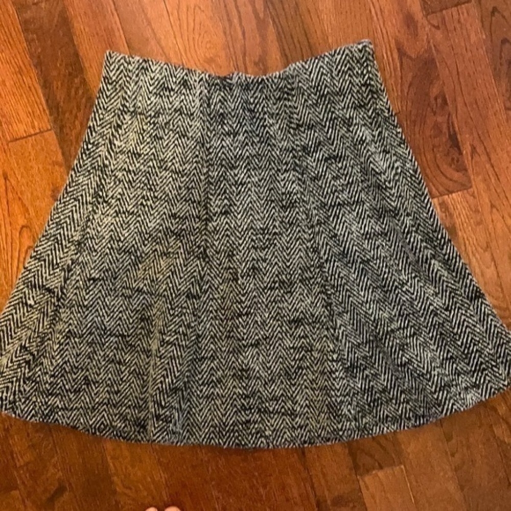 Black And White XS Loft Skirt